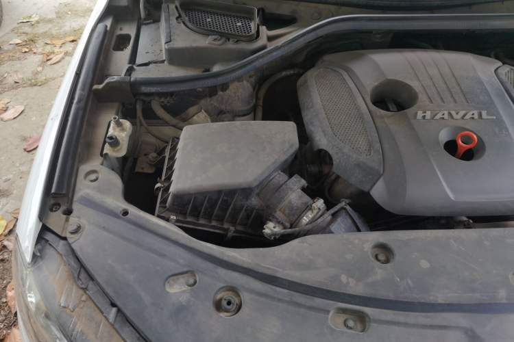 Used Haval H8 2017 2.0T Gasoline 4x4 Smart Enjoyment Version Engine Bay Right