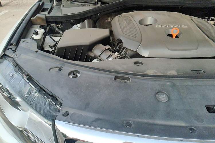 Used Haval H8 2017 2.0T Gasoline 4x4 Smart Enjoyment Version Engine Bay Right