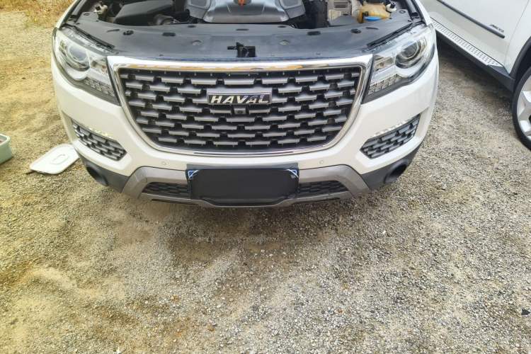 Used Haval H8 2017 2.0T Gasoline 4x4 Smart Enjoyment Version Engine Bay