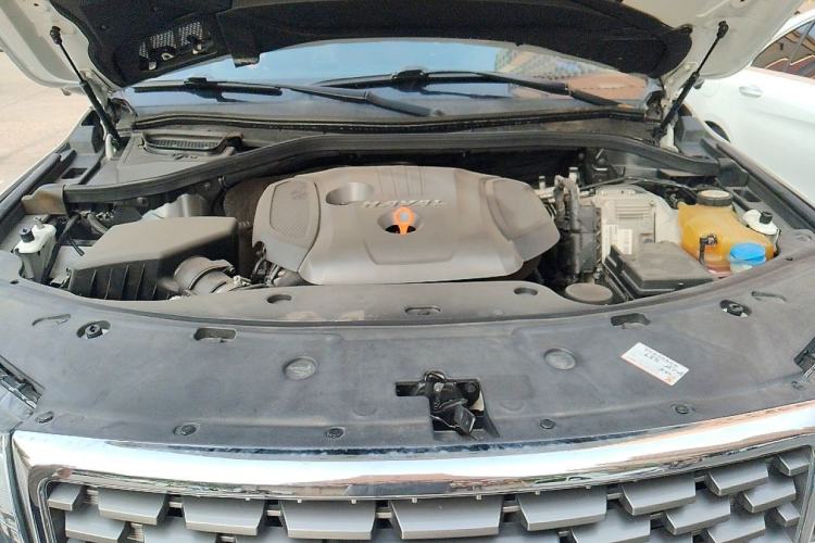 Used Haval H8 2017 2.0T Gasoline 4x4 Smart Enjoyment Version Engine Bay