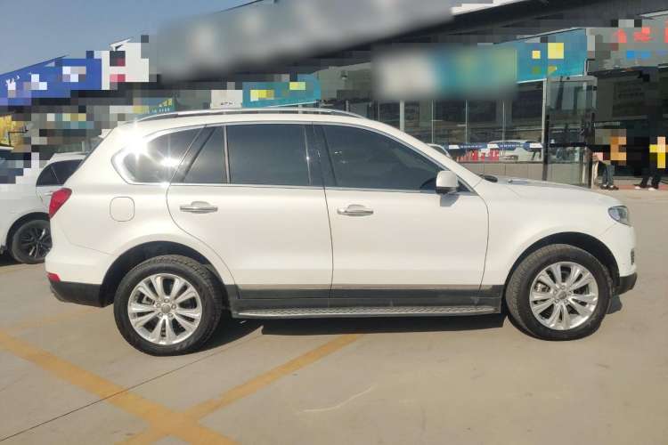 Used Haval H8 2017 2.0T Gasoline Two-Wheel Drive Smart Edition Exterior 2