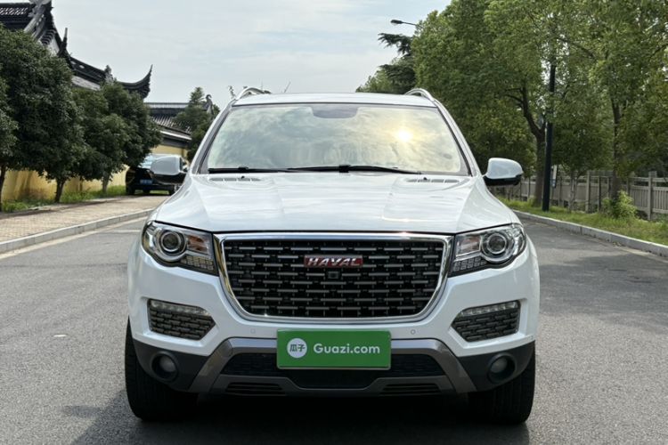 Used Haval H8 2017 2.0T Gasoline Two-Wheel Drive Smart Edition Exterior 2