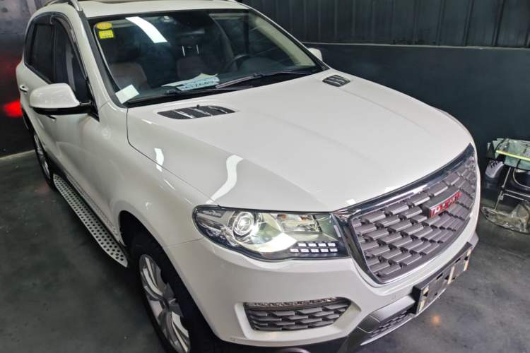 Used Haval H8 2017 2.0T Gasoline 4x4 Enjoyment Model Front Right 45 Deg