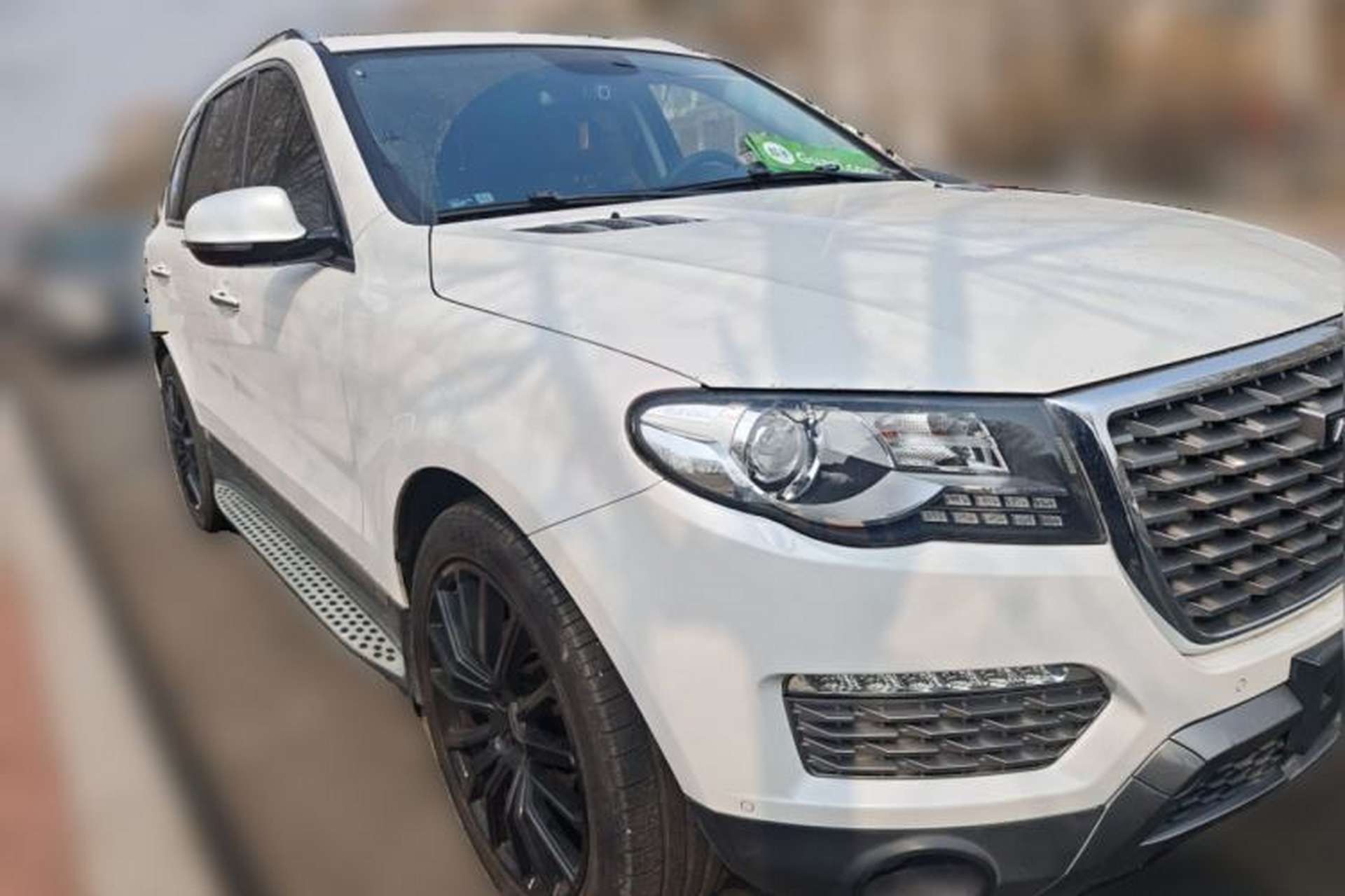 Used Haval H8 2017 2.0T Gasoline 4x4 Enjoyment Model Front Right 45 Deg