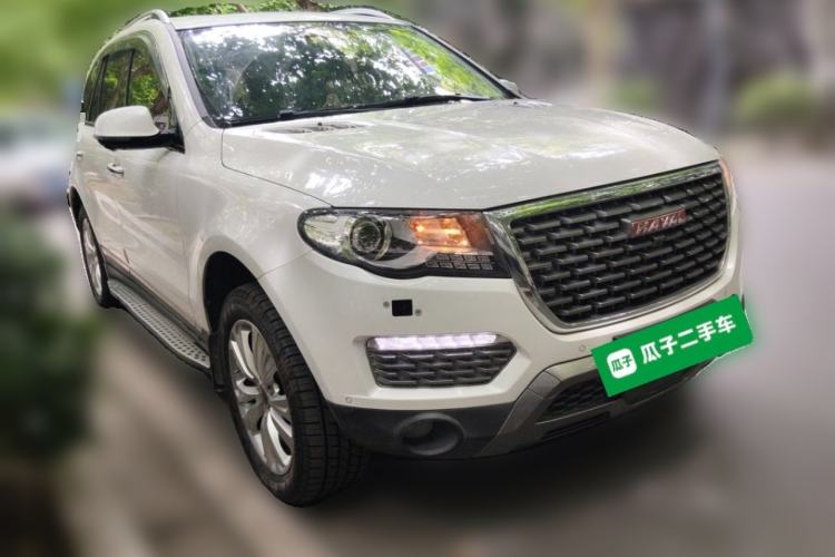 Used Haval H8 2017 2.0T Gasoline Four-Wheel Drive Luxury Model Front Right 45 Deg