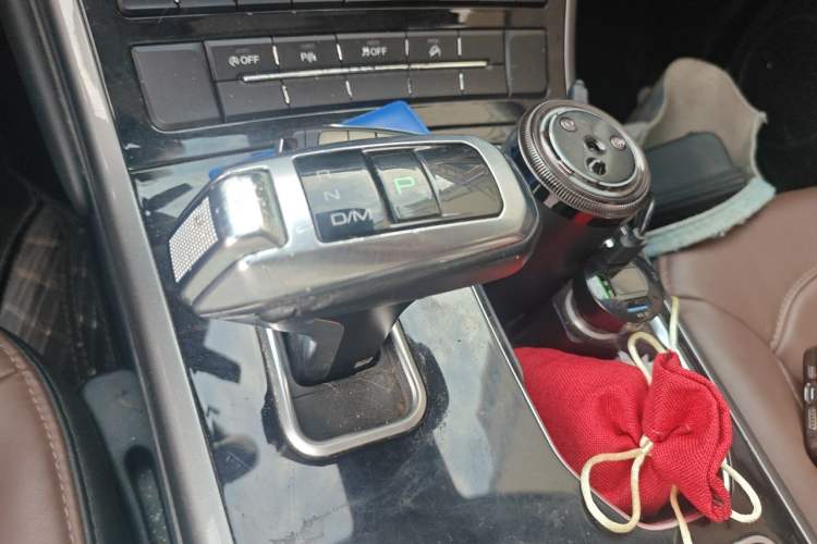 Used Haval H8 2017 2.0T Gasoline 4x4 Smart Enjoyment Version Gear Lever
