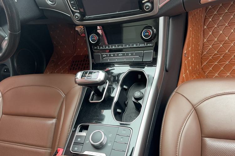 Used Haval H8 2017 2.0T Gasoline 4x4 Enjoyment Model Gear Lever
