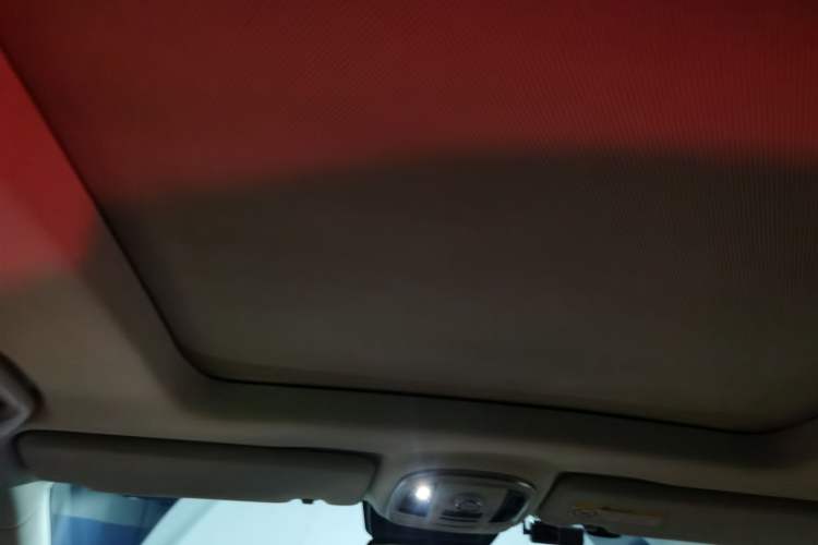 Used Haval H8 2017 2.0T Gasoline Two-Wheel Drive Smart Edition Headliner
