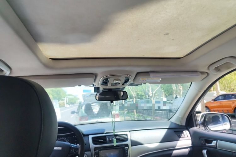 Used Haval H8 2017 2.0T Gasoline Two-Wheel Drive Enjoyment Version Headliner