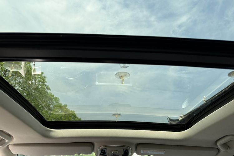 Used Haval H8 2017 2.0T Gasoline Two-Wheel Drive Smart Edition Headliner