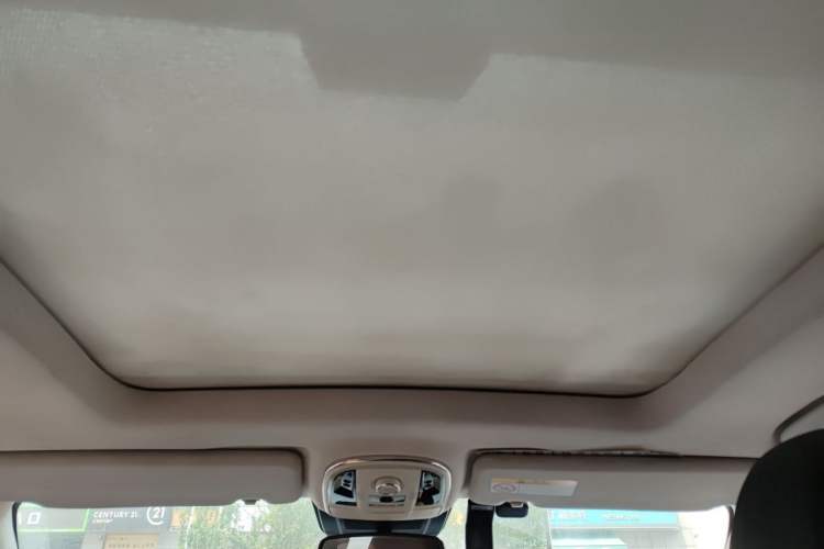 Used Haval H8 2017 2.0T Gasoline Two-Wheel Drive Enjoyment Version Headliner