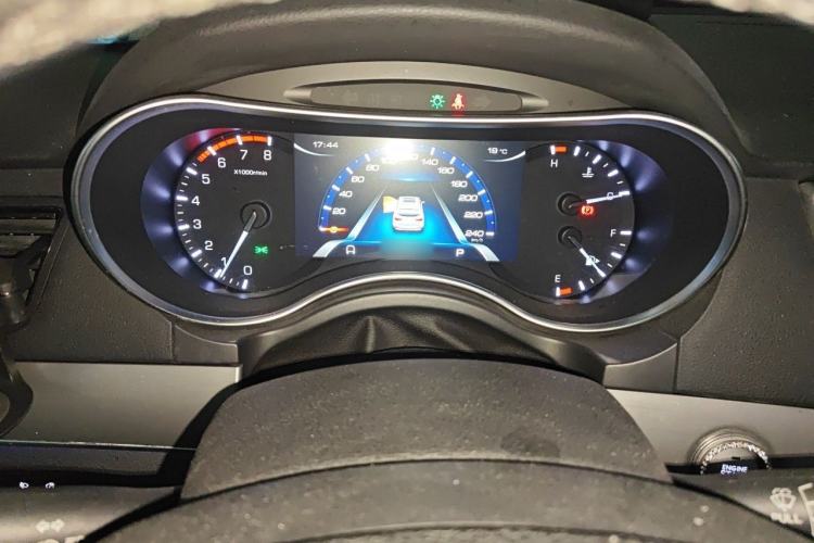 Used Haval H8 2017 2.0T Gasoline 4x4 Enjoyment Model Instrument Cluster