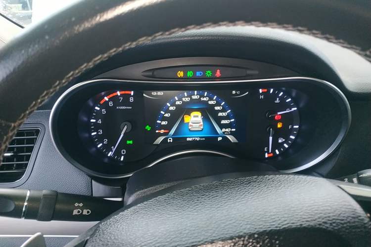 Used Haval H8 2017 2.0T Gasoline Two-Wheel Drive Smart Edition Instrument Cluster