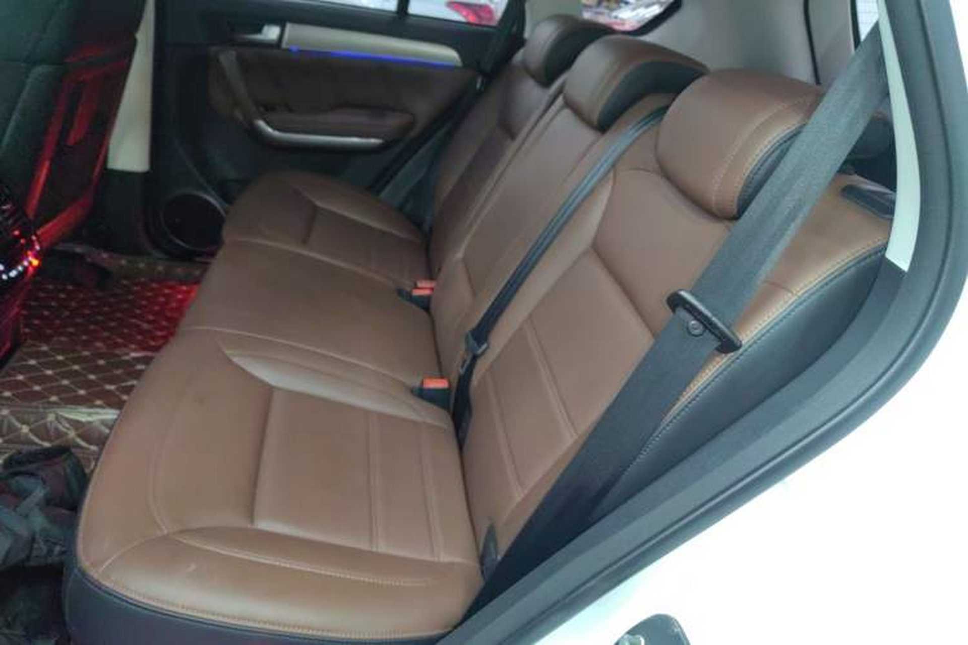 Used Haval H8 2017 2.0T Diesel Two-Wheel Drive Smart Edition Interior 4