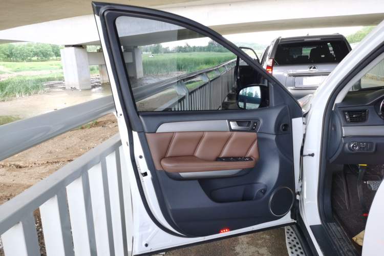 Used Haval H8 2017 2.0T Gasoline 4x4 Enjoyment Model Left Front Door Interior