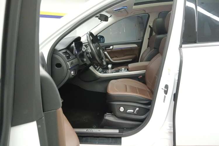Used Haval H8 2017 2.0T Gasoline Two-Wheel Drive Enjoyment Version Left Front Seat