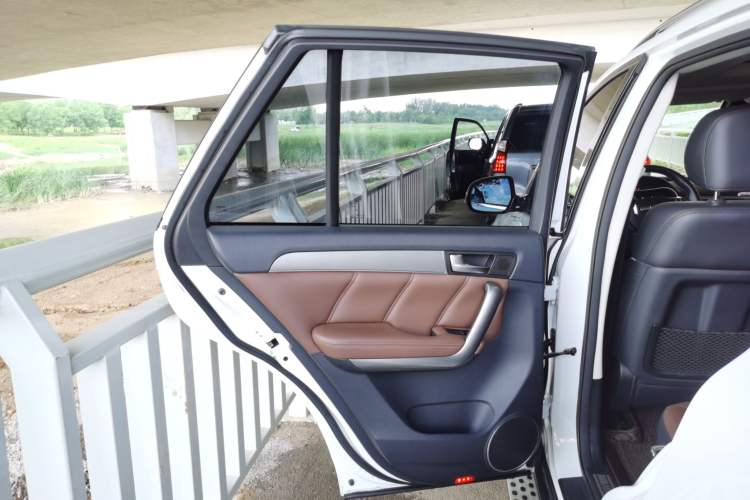 Used Haval H8 2017 2.0T Gasoline 4x4 Enjoyment Model Left Rear Door Interior