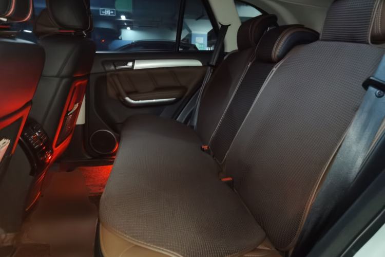 Used Haval H8 2017 2.0T Gasoline Two-Wheel Drive Smart Edition Left Rear Seat