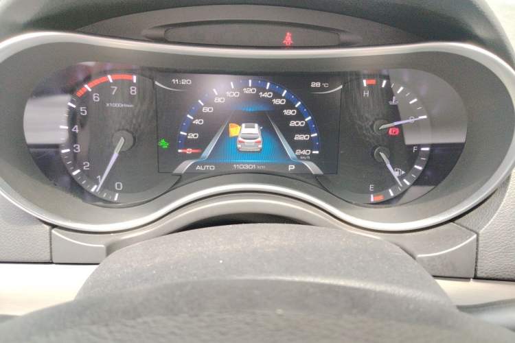 Used Haval H8 2017 2.0T Gasoline 4x4 Smart Enjoyment Version Odometer Close Up