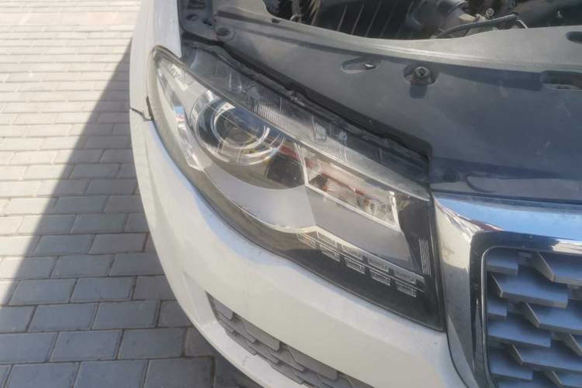 Used Haval H8 2017 2.0T Gasoline Two-Wheel Drive Smart Edition Right Front Headlight