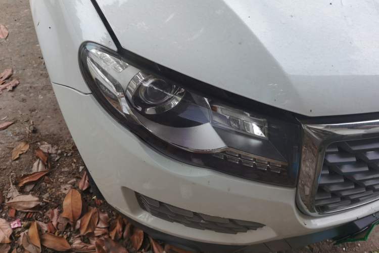 Used Haval H8 2017 2.0T Gasoline 4x4 Smart Enjoyment Version Right Front Headlight