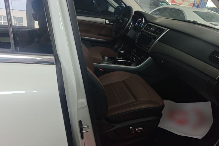 Used Haval H8 2017 2.0T Gasoline Two-Wheel Drive Smart Edition Right Front Seat