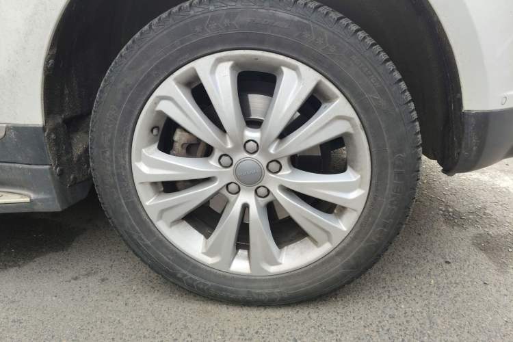Used Haval H8 2017 2.0T Gasoline 4x4 Smart Enjoyment Version Right Front Wheel Hub