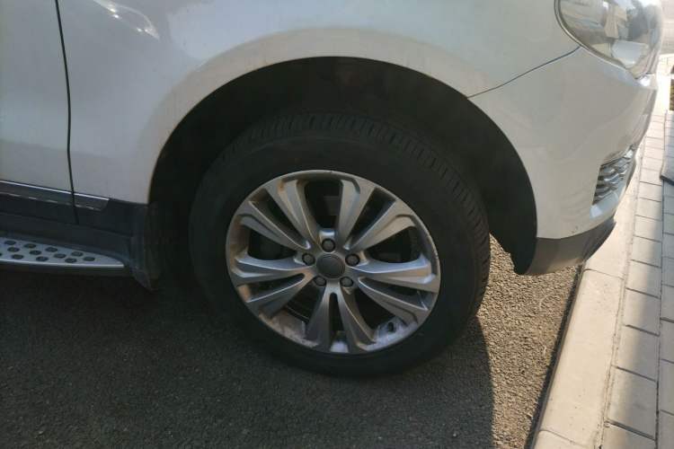 Used Haval H8 2017 2.0T Gasoline 4x4 Smart Enjoyment Version Right Front Wheel Hub