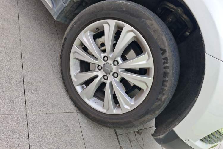 Used Haval H8 2017 2.0T Gasoline 4x4 Enjoyment Model Right Front Wheel Hub
