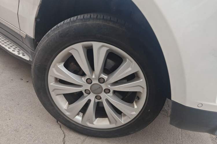 Used Haval H8 2017 2.0T Gasoline 4x4 Smart Enjoyment Version Right Front Wheel Hub