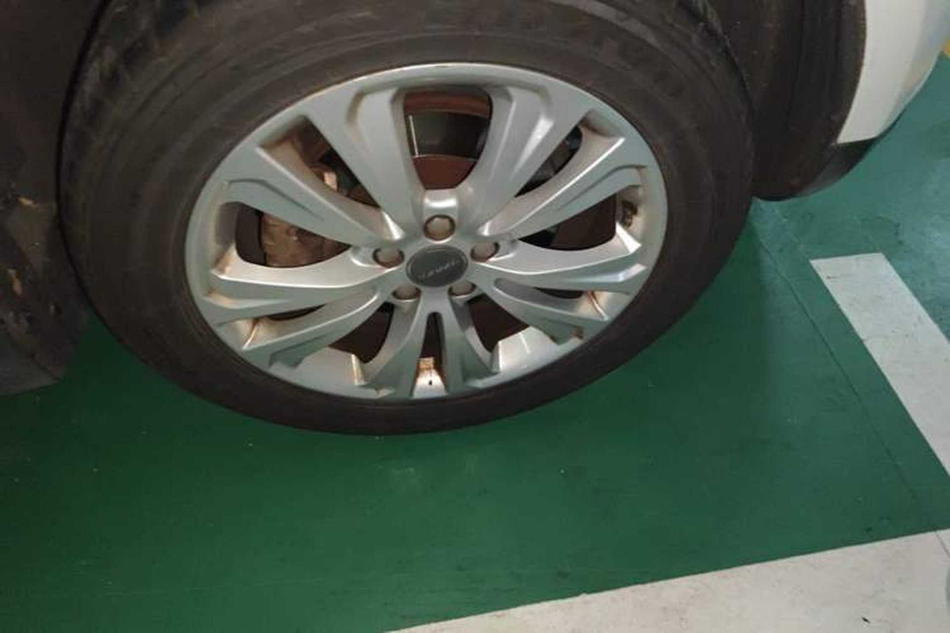 Used Haval H8 2017 2.0T Gasoline 4x4 Enjoyment Model Right Front Wheel Hub