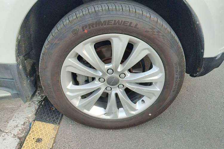 Used Haval H8 2017 2.0T Gasoline 4x4 Smart Enjoyment Version Right Front Wheel Hub