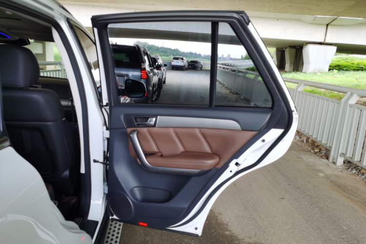 Used Haval H8 2017 2.0T Gasoline 4x4 Enjoyment Model Right Rear Door Interior