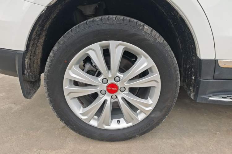 Used Haval H8 2017 2.0T Gasoline Two-Wheel Drive Smart Edition Right Rear Wheel Hub