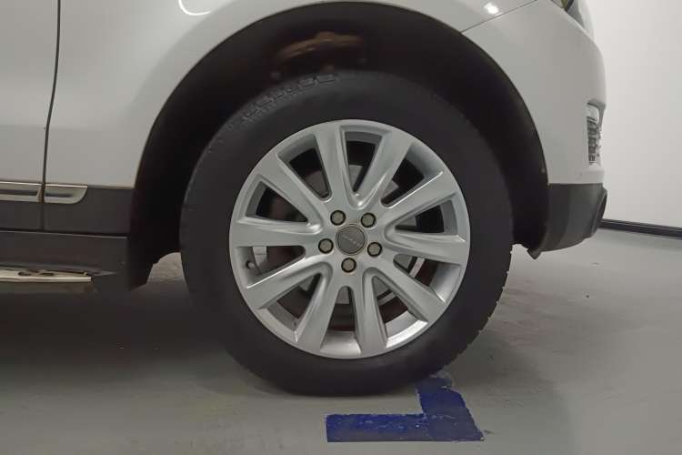 Used Haval H8 2017 2.0T Gasoline Two-Wheel Drive Enjoyment Version Right Rear Wheel Hub