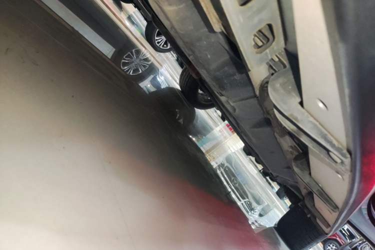 Used Haval H8 2017 2.0T Gasoline Two-Wheel Drive Enjoyment Version Right Side Sill