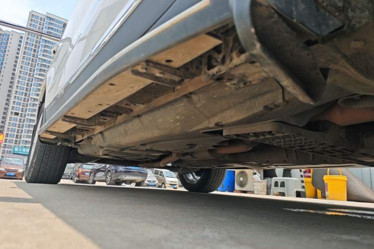 Used Haval H8 2017 2.0T Gasoline Two-Wheel Drive Smart Edition Right Side Sill