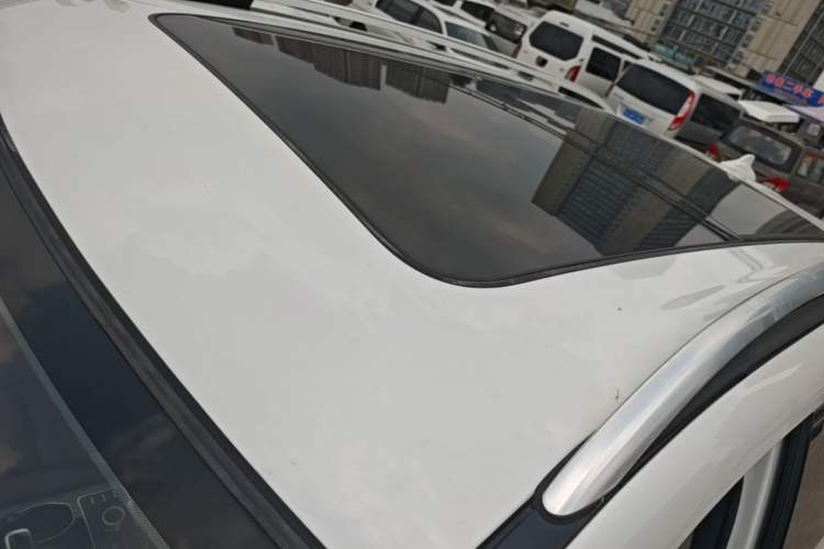Used Haval H8 2017 2.0T Gasoline Two-Wheel Drive Smart Edition Roof