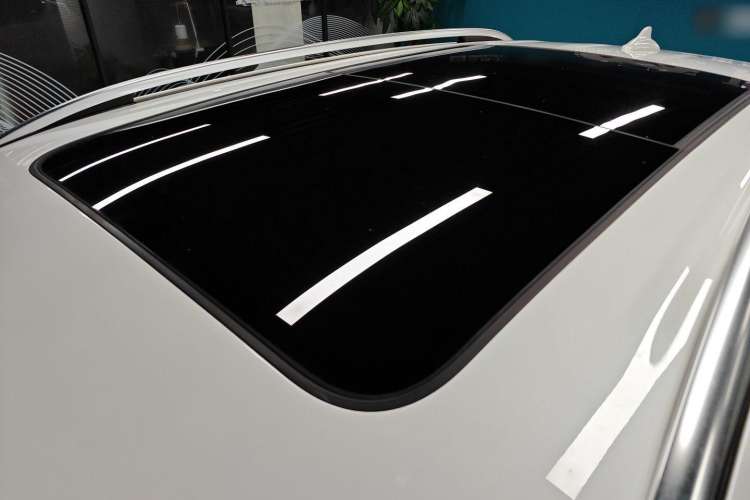 Used Haval H8 2017 2.0T Gasoline Two-Wheel Drive Smart Edition Roof