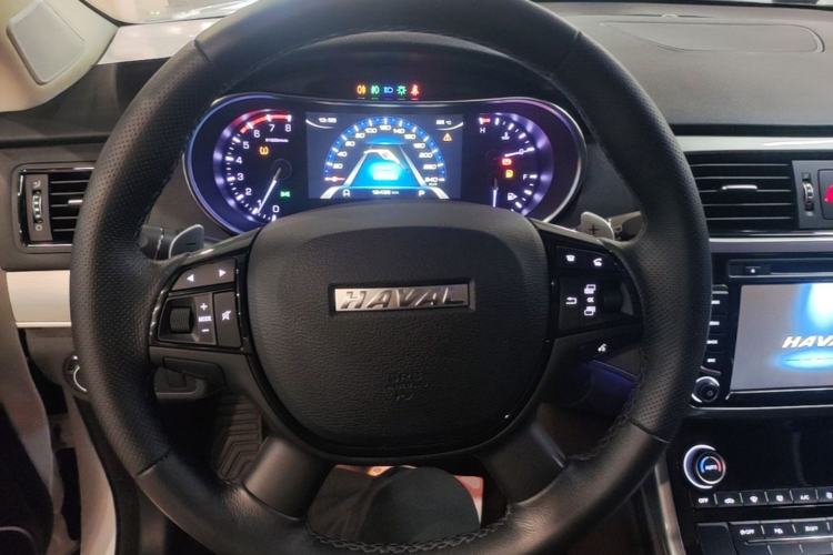 Used Haval H8 2017 2.0T Gasoline Two-Wheel Drive Enjoyment Version Steering Wheel