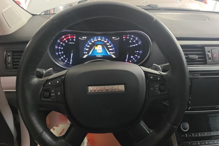 Used Haval H8 2017 2.0T Gasoline Two-Wheel Drive Smart Edition Steering Wheel