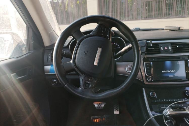Used Haval H8 2017 2.0T Gasoline 4x4 Smart Enjoyment Version Steering Wheel