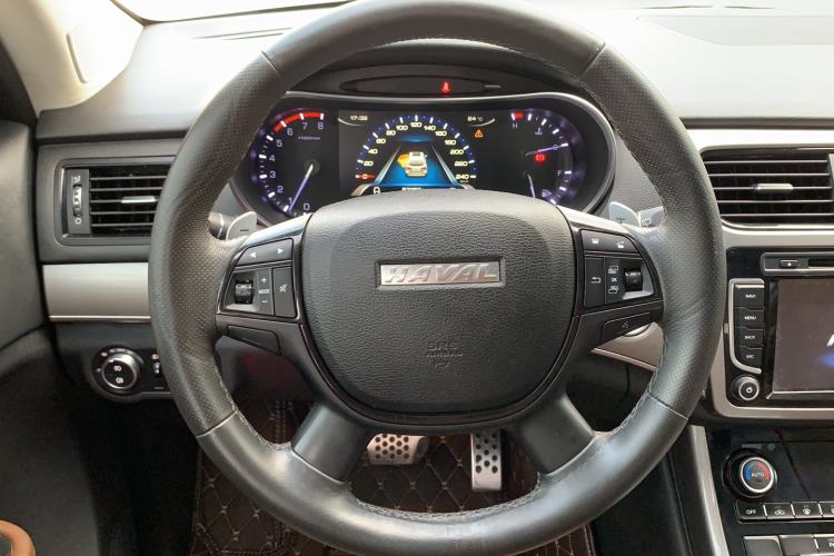 Used Haval H8 2017 2.0T Gasoline Two-Wheel Drive Enjoyment Version Steering Wheel