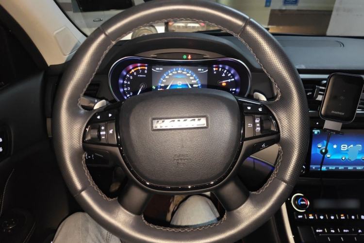 Used Haval H8 2017 2.0T Gasoline Two-Wheel Drive Smart Edition Steering Wheel