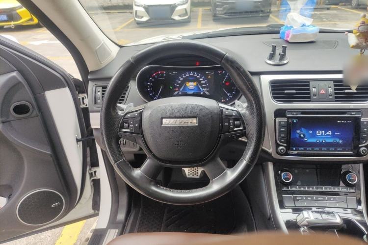 Used Haval H8 2017 2.0T Gasoline Two-Wheel Drive Smart Edition Steering Wheel