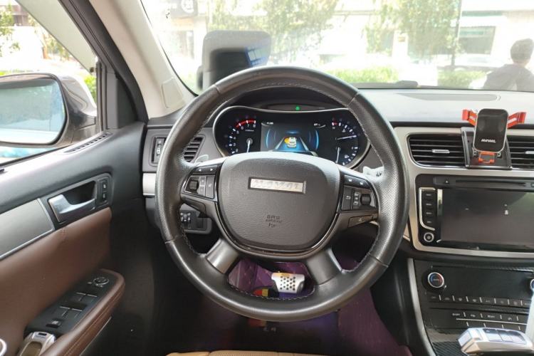 Used Haval H8 2017 2.0T Gasoline Two-Wheel Drive Enjoyment Version Steering Wheel