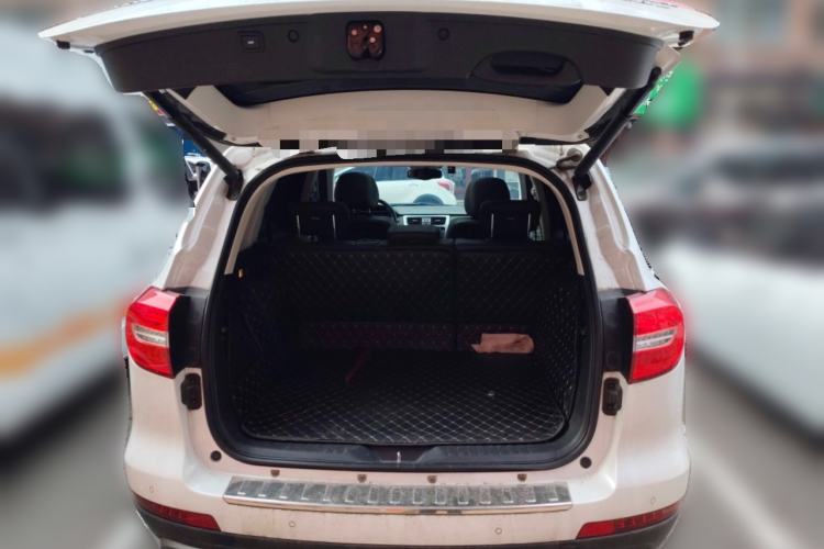 Used Haval H8 2017 2.0T Gasoline 4x4 Smart Enjoyment Version Trunk