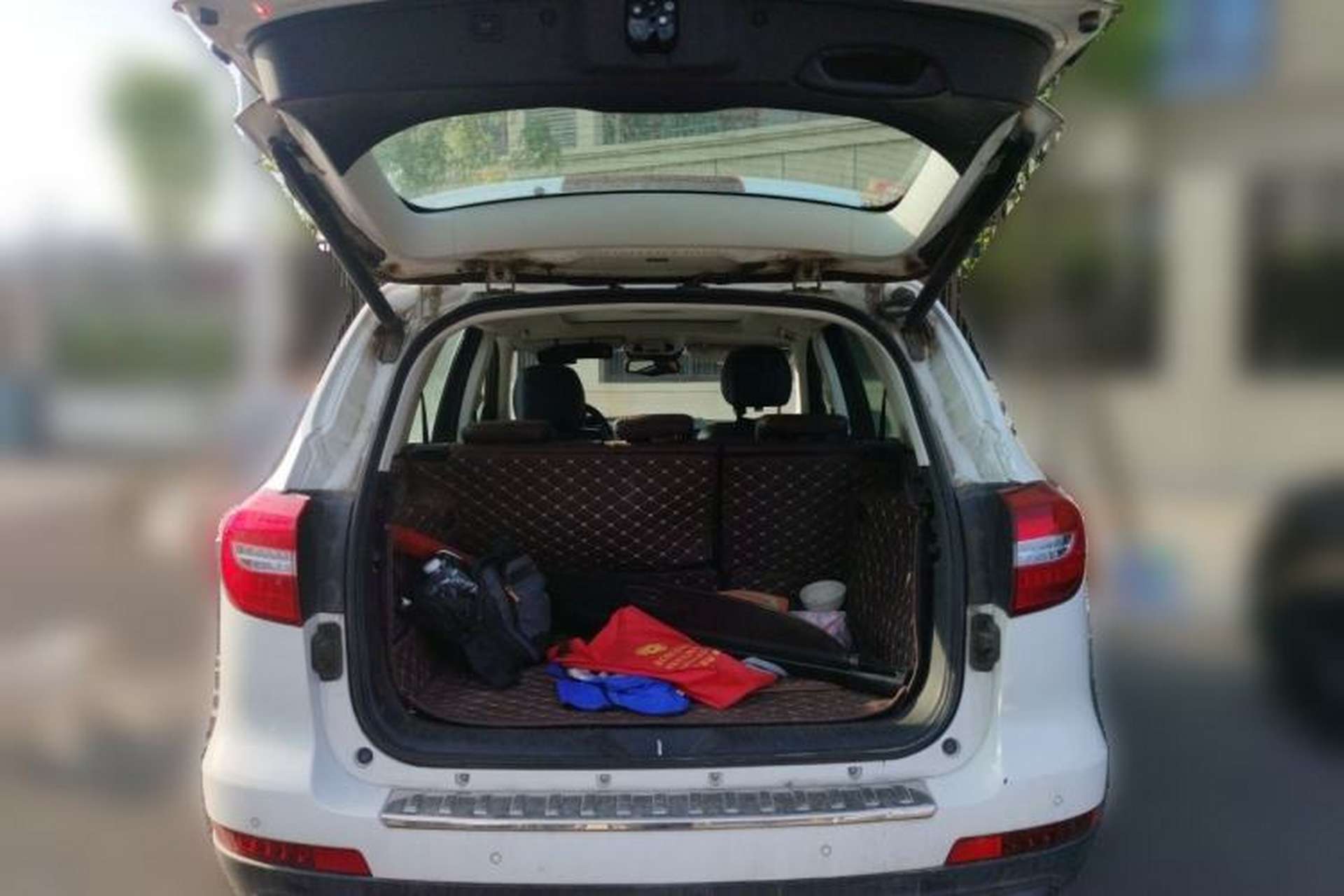 Used Haval H8 2017 2.0T Gasoline 4x4 Smart Enjoyment Version Trunk