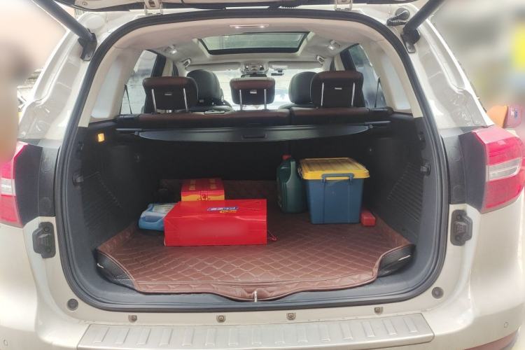 Used Haval H8 2017 2.0T Gasoline Two-Wheel Drive Smart Edition Trunk