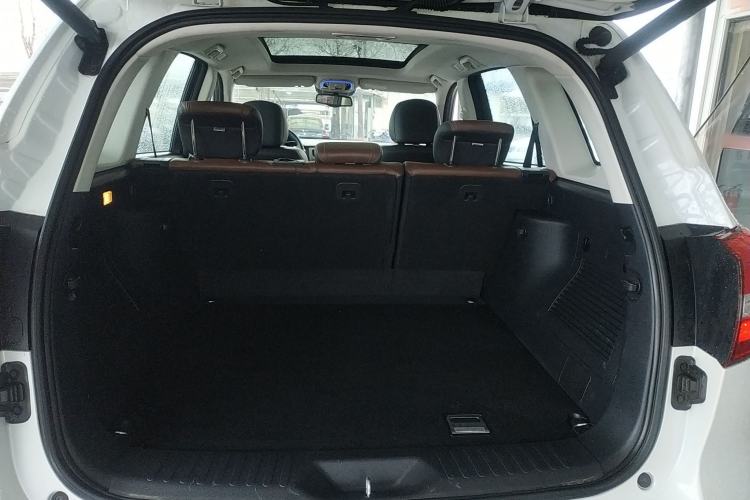 Used Haval H8 2017 2.0T Gasoline Two-Wheel Drive Smart Edition Trunk